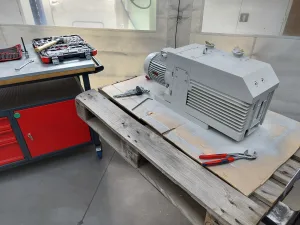 Leybold TRIVAC D 65 B Drehschieber-Vakuumpumpe